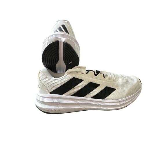 Athletic_Shoes